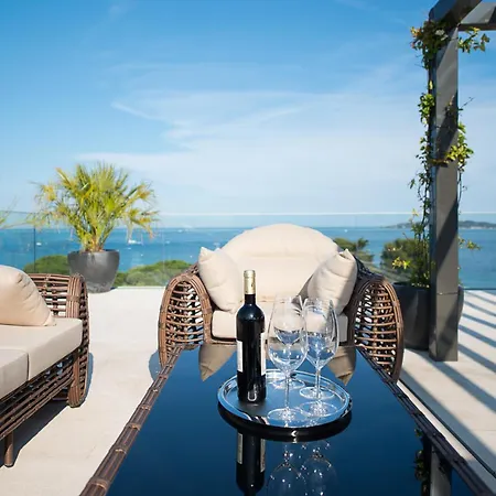 Maxima サント・マキシム