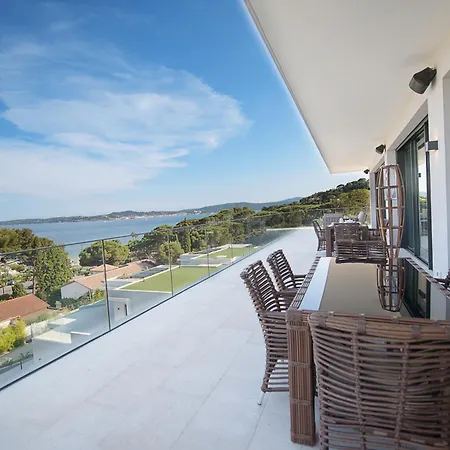 Maxima サント・マキシム