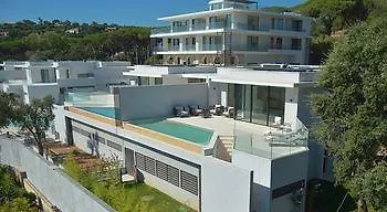 Maxima Apartment