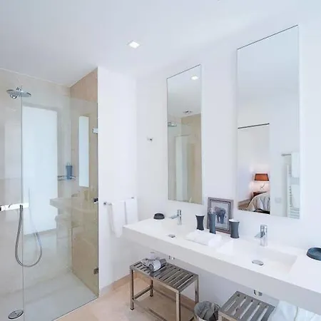 Maxima Apartment *
